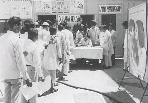 Men-register-their-names-for-vasectomy-at-Dujana-House-Family-Planning-Clinic-in-Old-Delhi-6-Sep-1976-PD-PIB-New-Delhi