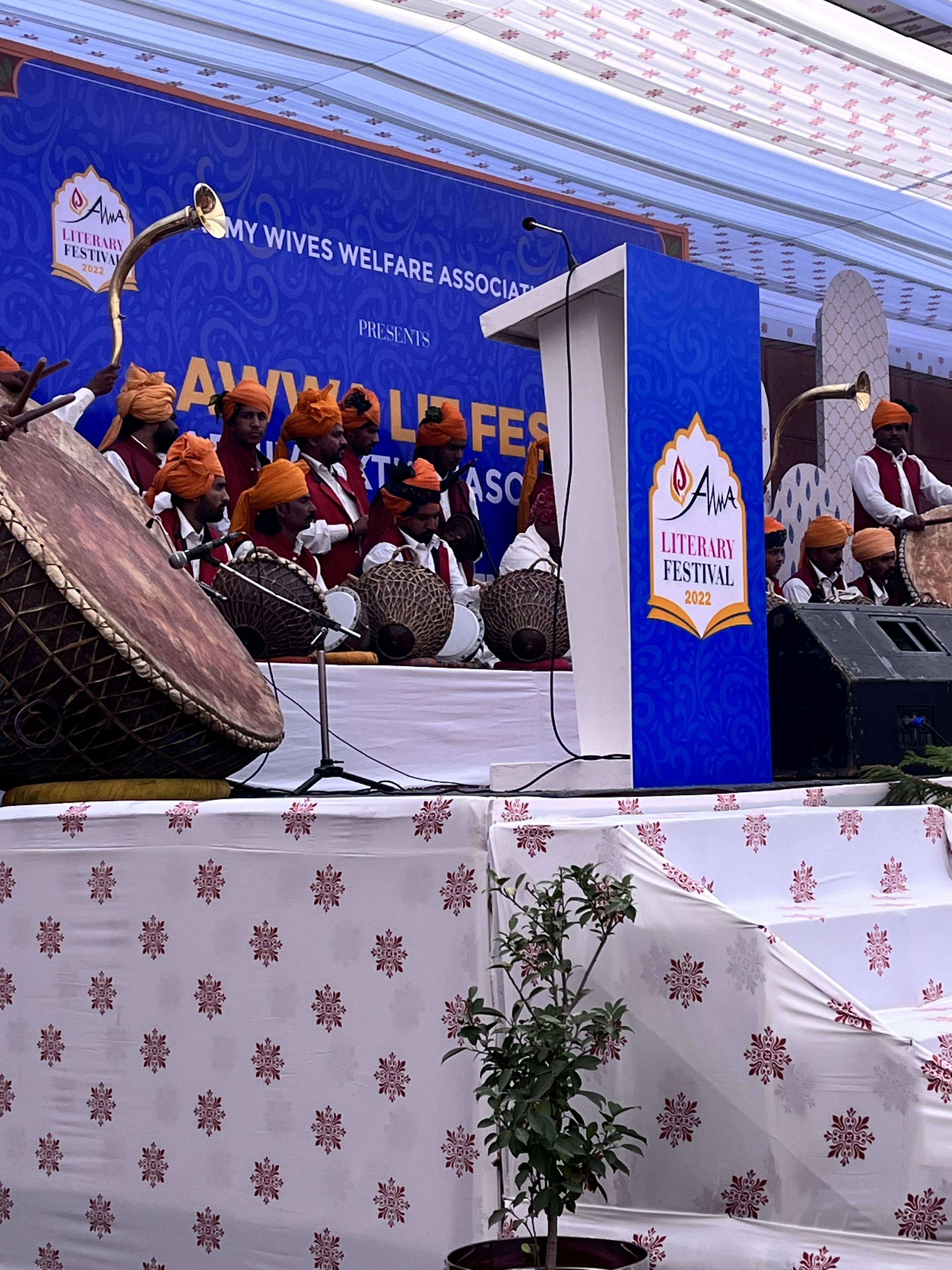 swapnil pandey author writer booklover jaipur jawahar kala kendra readers archana pande awwa books army lit fest military Wikipedia husband names top 10 bestselling national defence author army wife achievers gift force behind the forces stories love story real life non fiction